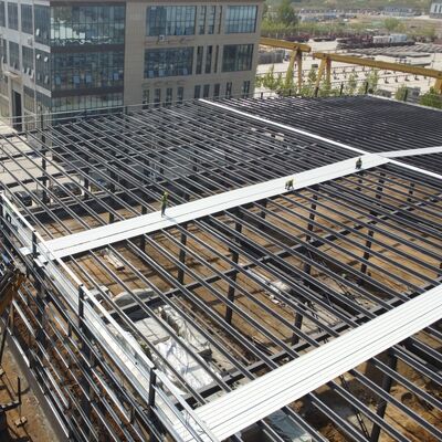 Arch Roof Steel Frame Building with H-Section Beams 50-Year Lifespan